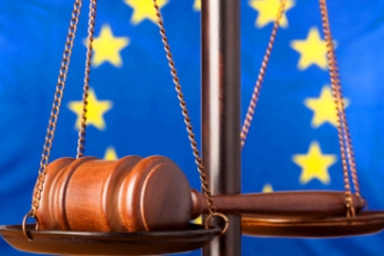 FT: milliárdos bankbírságokat szabhat ki az EU a kamatmanipuláció miatt