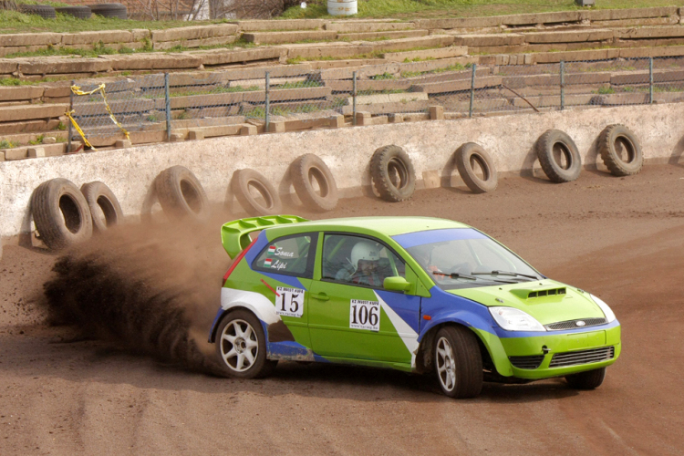 Salakra fel, avagy porolj, ha tudsz!