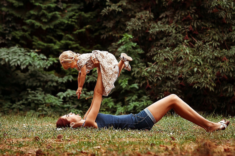 Új esély a rászoruló, egyedülálló anyáknak 