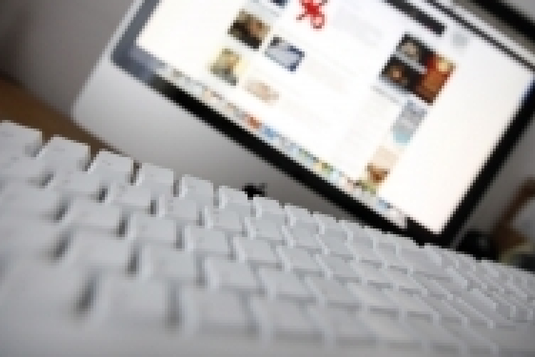 Egy netező alkalmazotton elbukhat a cég