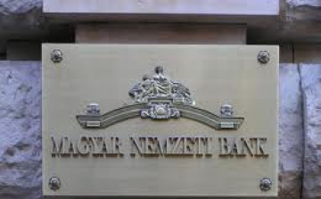 Új bérstruktúra a jegybankban - kivezetik a bónuszrendszert is
