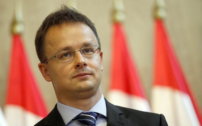 Beutazási tilalom - Szijjártó tájékoztatta a parlamenti pártok frakcióvezetőit