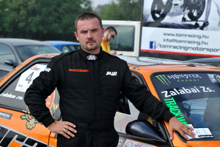 Zalabai Zsolt and KISS THE WALL