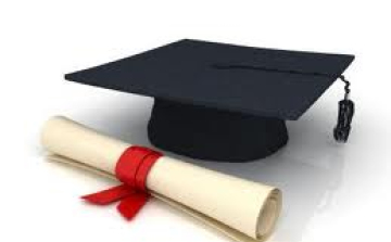 Bizonyos diplomákhoz ne kelljen nyelvvizsga?