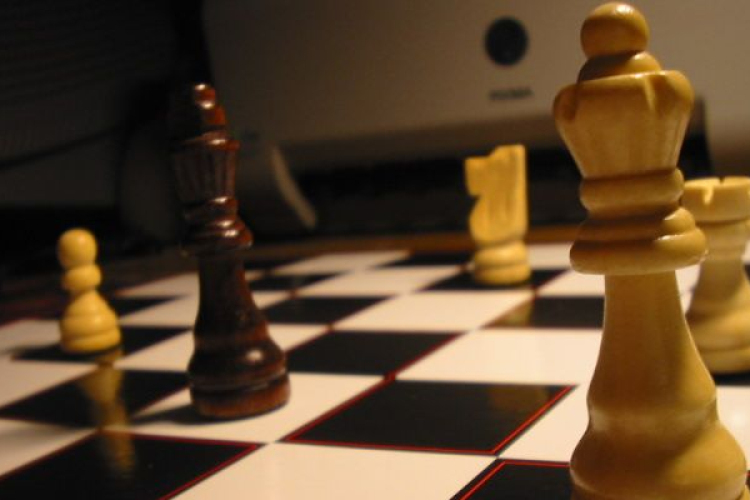 Sakkvilágbajnoki párosmérkőzés - Negyedszer is döntetlen