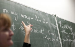 Emelkedő pedagógusbérek, kisebb változások az új tanévben