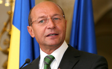 Románia: Basescu korrupt tolvajnak minősítette Pontát