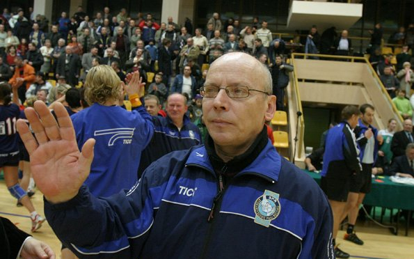 Edzőt buktatott a Ferencváros