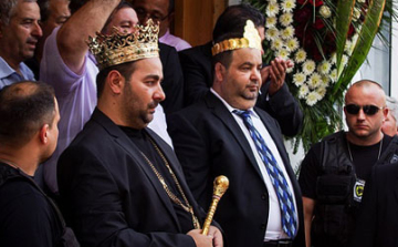 A cigánykirály már csak a lopás miatt aggódik