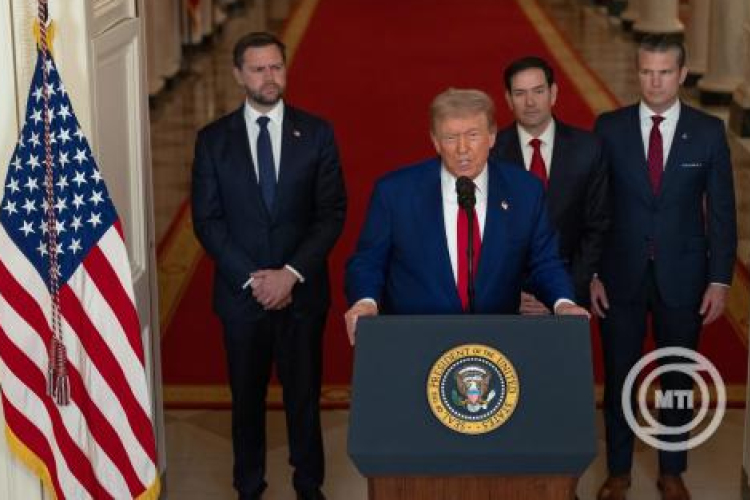 Donald Trump: Izrael és Irán teljes tűzszünetről állapodott meg