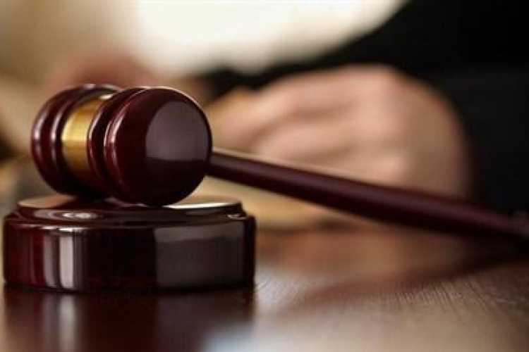 Vádat emeltek a volt felesége új férjét megkéselő pásztói férfi ellen