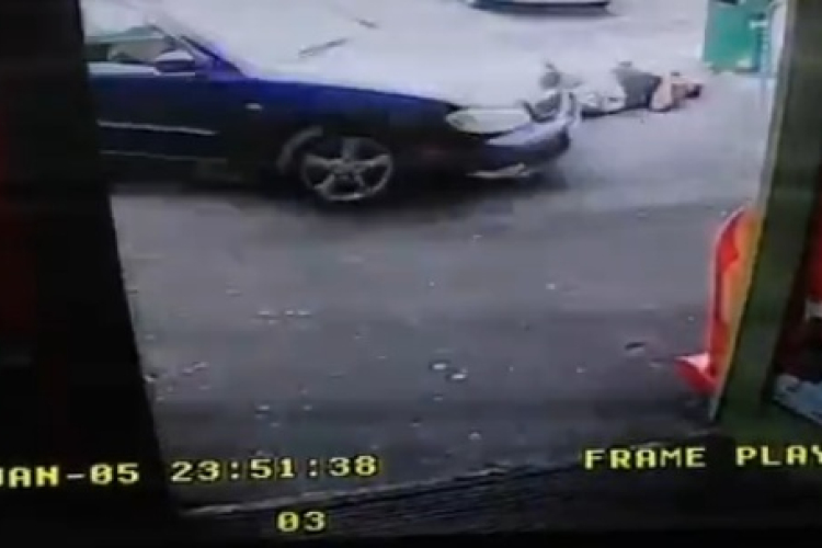 Elgázolta exét az elhagyott barátnő (videó)