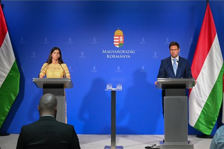 Augusztusban megszűnnek az árstopok!