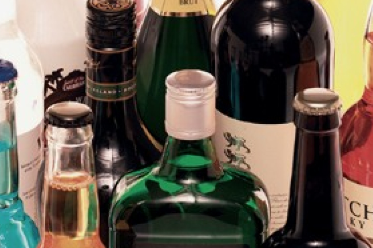 Jövőre mégis jönnek a nemzeti italboltok