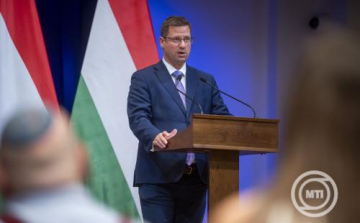 Gulyás Gergely: nem kifelé tartunk a háborúból, hanem befelé