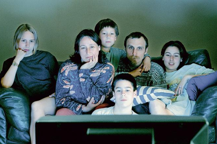 Nézőpont: továbbra is elsősorban a híradókból tájékozódnak az emberek