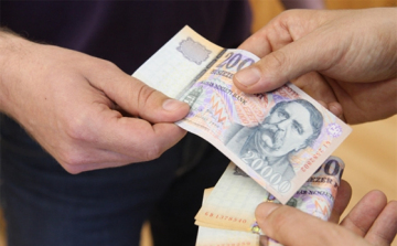 Feketén fizette dolgozóit egy Veszprém megyei vegyipari cég