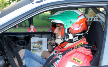 Ott leszünk, megyünk és kocsikáztatunk!