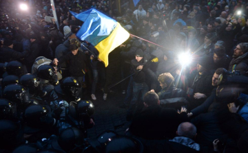 Százezres tüntetés Kijevben az EU-integrációért