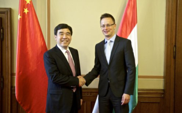 Kínának tervei vannak Magyarországgal