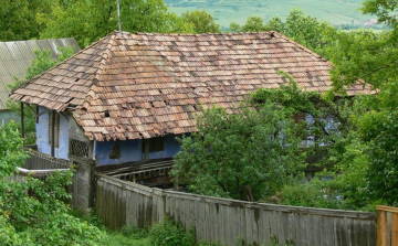 Élet költözhet az elnéptelenedő falvakba - 900 millió forintos pályázat