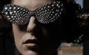 Mutassátok a napszemüvegetek!