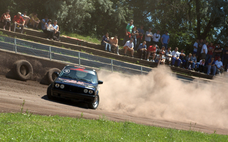 Salakra fel, avagy porolj, ha tudsz!