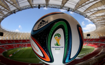 Vb-2014 - Büntetőkkel jutott elődöntőbe Hollandia