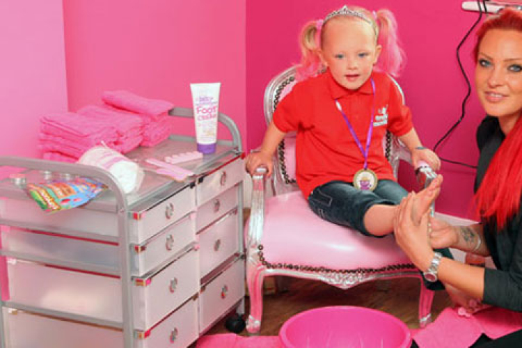 Szépségszalon kislányoknak?