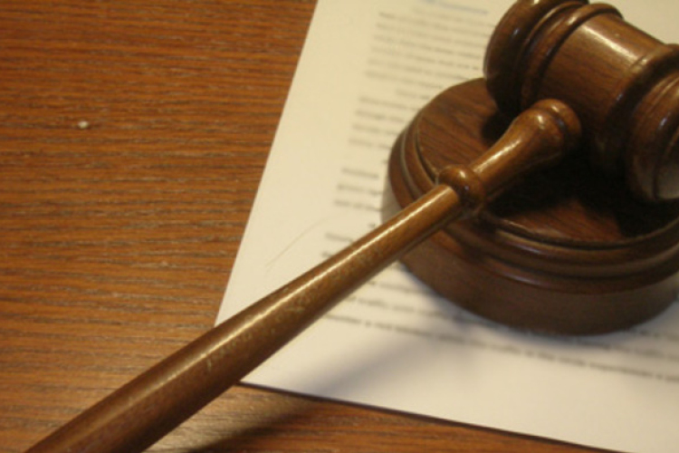 Tizennyolc évre ítélték jogerősen a kislányát lelövő abonyi férfit