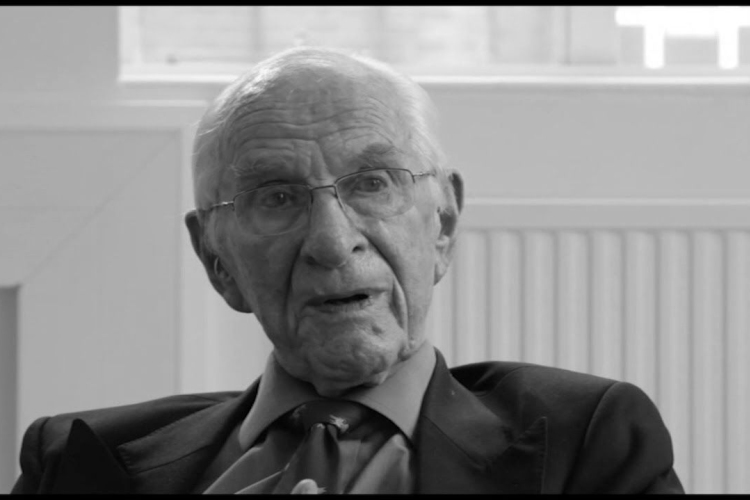 Meghalt 108 éves korában William Frankland, az