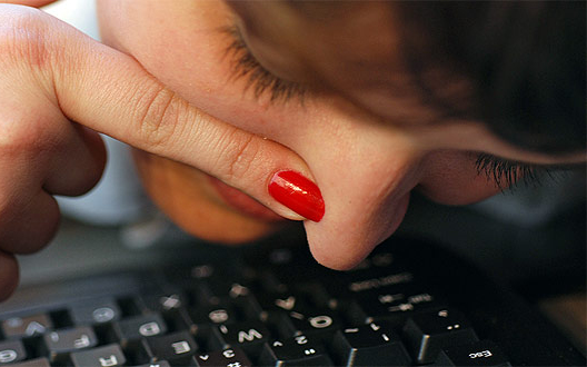 Kegyetlen módszerekkel szoktatják le a fiatalokat az internetfüggőségről Kínában