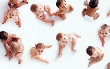 Először a briteknél lesz háromszemélyes lombikbébi-program