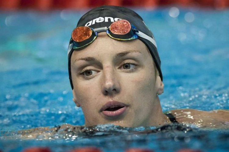 Rövidpályás úszó világkupa - Hosszú toronymagasan vezet, Gyurta harmadik