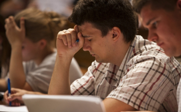 Orbán: Aggasztó az európai fiatalok munkanélkülisége 