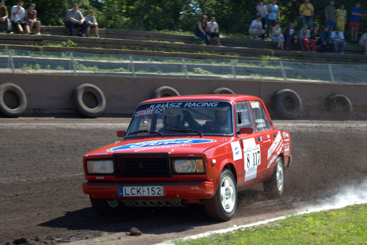 Salakra fel, avagy porolj, ha tudsz!