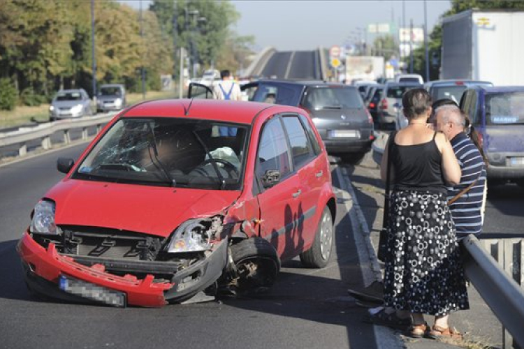 Két gyerek sérült meg a ferihegyi gyorsforgalmi úti balesetben 