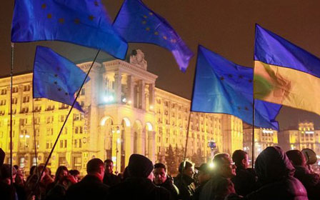 Ukrajnai tüntetések - Londoni elemzők: fizetési válság fenyeget, csúcson a CDS