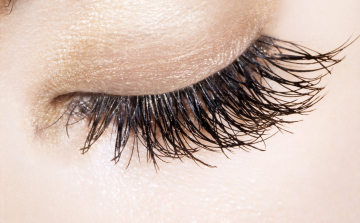 Lássuk a szempillanövelő házi csodaszereket!