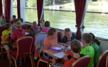 Egy hónappal tovább hajózhatunk a Balatonon