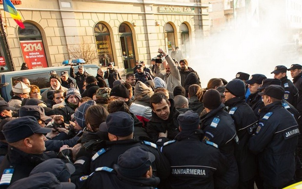 Katonai parádé és koncertek Románia nemzeti ünnepén