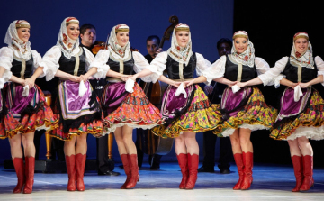 Kitörő sikerrel turnézik Amerikában a Magyar Állami Népi Együttes