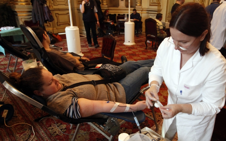 Vérvizsgálattal megjósolható az öngyilkosság?