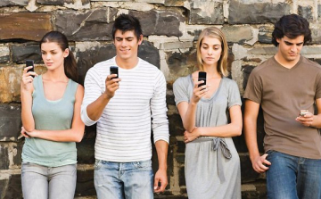 Hogyan hatnak a mobiltelefonok a fejlődő agyra?