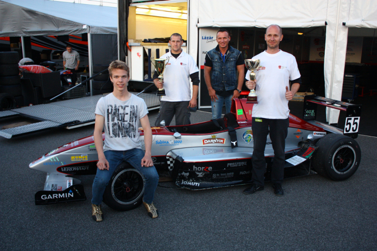 GRT versenyzőkkel teli dobogó a Slovakiaringen